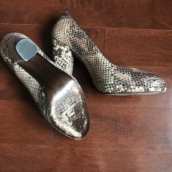 Stuart Weizman heels - Picture 4 of 5